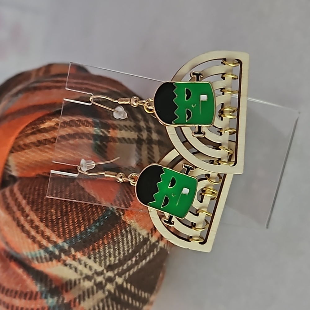 Hand Crafted Halloween Earrings - Picture 5 of 6